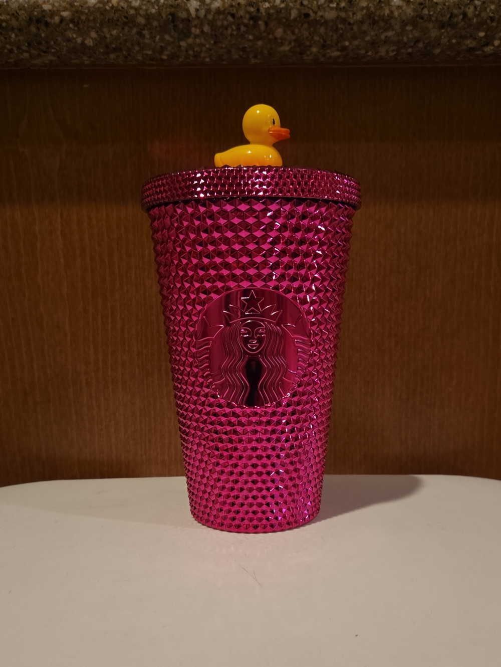 Hand & Body Cup-like Item